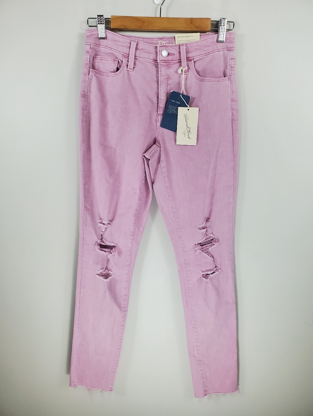 NWT Universal Thread Size 00 Pink Ripped Distressed High-Rise Skinny Jeans